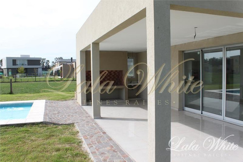 Imagen 16 de 17 de Venta - Casa A Estrenar En Santa Ines - Canning