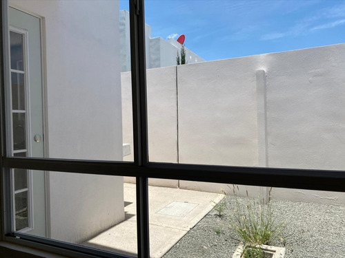 Casa Nueva En Tizayuca, Con Espacio Para Negocio En Planta Baja, 3 Recamaras Y 3 Baños.