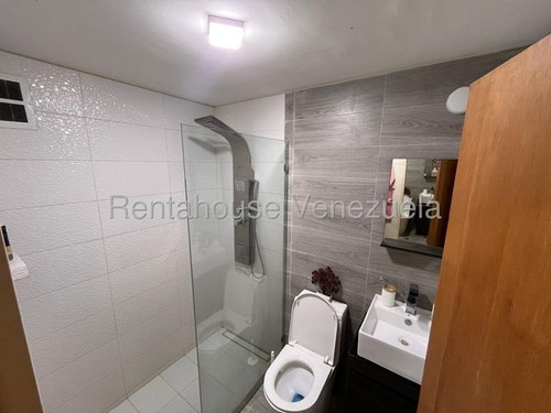 Yoselin Cabesas Vende Apartamento En Ciudad Roca, Yc 25-24212