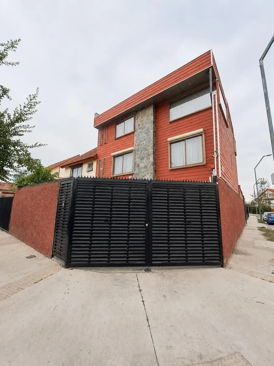 Imagen 2 de 20 de Venta Espectacular Casa Con Piscina