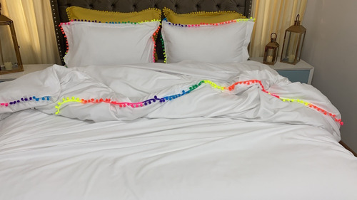 Imagen 1 de 1 de Funda Para Plumón Tipo Duvet Doble Con Borlas Multicolor