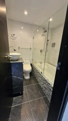 Vendo Apartamento En La Parte Baja De La Loma De Los Bernal, Piso Bajo