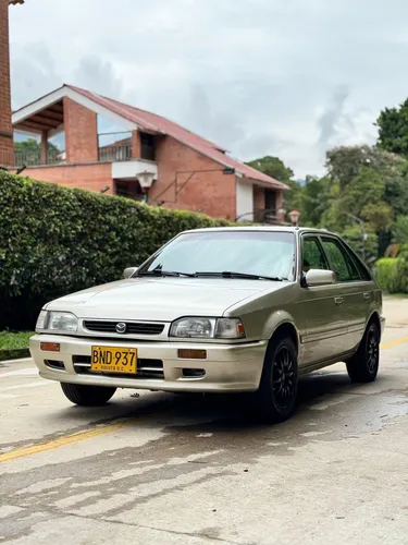 Mazda 323 1.3 Hs