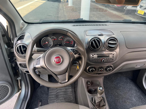 Imagem 9 de 10 de Palio Essence 1.6 Flex 16v 5p