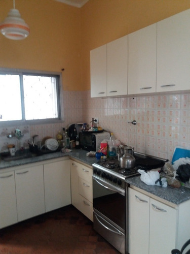 Excelente Casa 3 Ambientes Con Garage, Patio, Jardín