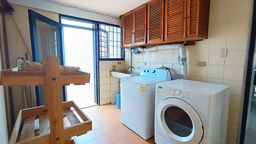 Maikelly Zabala Vende Casa En Barquisimeto , Zona Este, Piscina, 1000metros2 De Terreno, 600 Metros2 De Construcción. Mls 24-28298 Mz