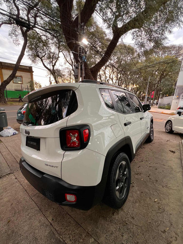 Imagen 10 de 22 de Jeep Renegade 2016 1.8 Sport