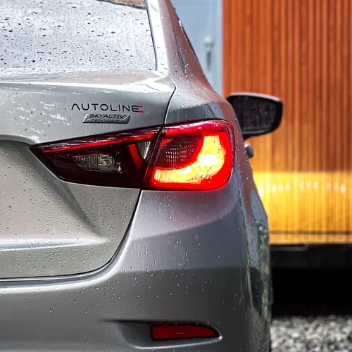 Mazda 2 Grand Touring LX Sedan
