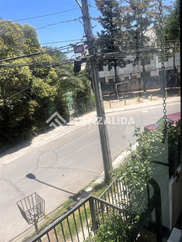 Casa Familiar En Venta De 4d 4b En Ciudad Satelite Maipú