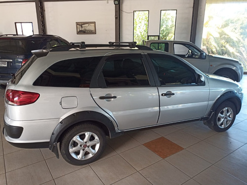 Fiat Palio Weekend Treking 2016