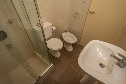Venta Departamento Monoambiente Dividido Refaccionado Al Frente