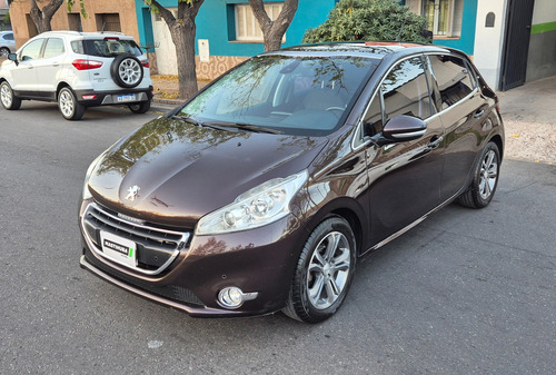 Peugeot 208 1.6 Feline
