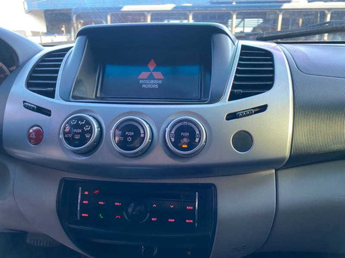 Imagem 10 de 15 de Mitsubishi L200 Triton Hpe D 2017