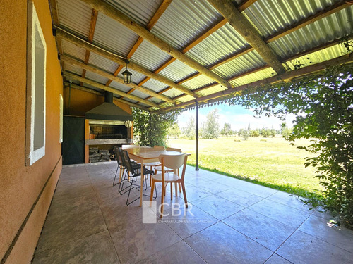 Lindísima Casa De 4 Amb. (164 M2) S/lote De 1,17 Ha. Con Pileta!
