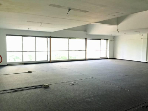 Imagen 10 de 14 de Impresionante Edificio Corporativo Con Varias Oficinas Y Local De 12m. Sobre Libertador.