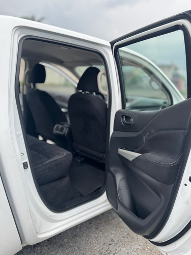 Impecable Np300 2019 ,estándar ,doble Cabina, Enllantada