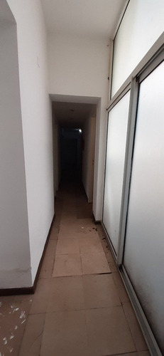 Imagen 2 de 8 de Real Oportunidad De Inversión! 3 Amb La Calle C/ Patio En Zona Centro - Diagonal Alberdi Y Cordoba