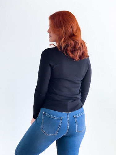 Imagen 5 de 5 de Sweater Básico Diseño Noa Colores