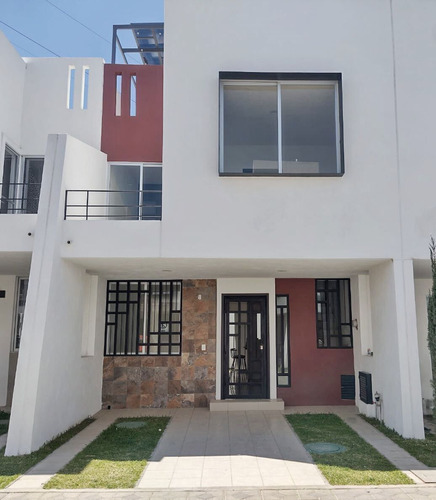 Casa En Renta En Belissimo Habitat Residencial, Zapopan Jali