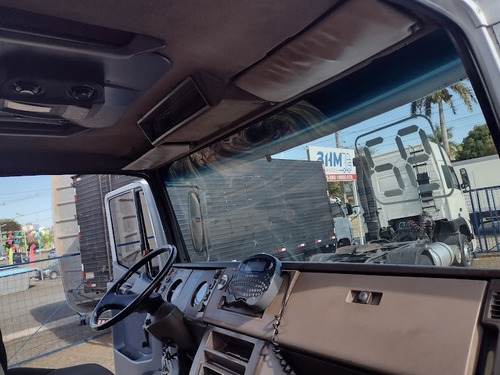 Imagem 7 de 15 de Caminhão Truck No Baú Mb 1513