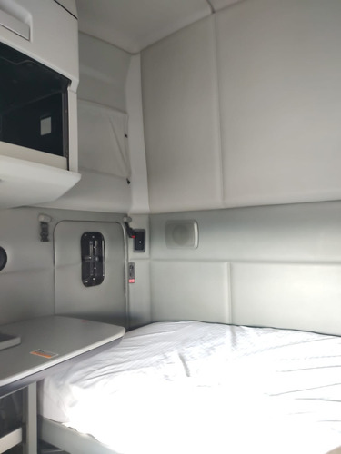 Kw T680 Azul 2016,camiones,cummins