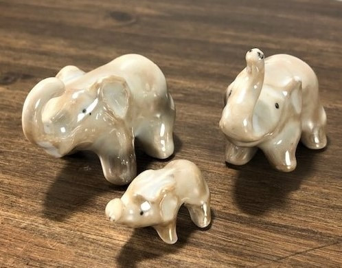 Mini Família 3 Peças Elefante De Porcelana