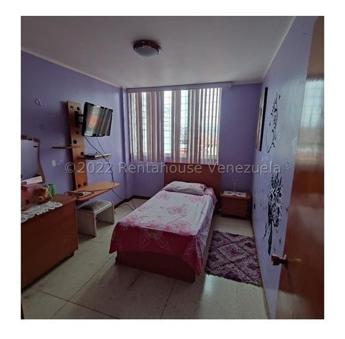 Imagen 9 de 15 de Casa En Venta El Marques 22-29002 Wolfgang Liaz 0414-132-24-22 0412-582-01-12