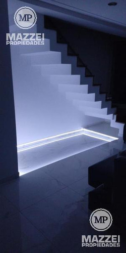 Imagen 9 de 15 de Importante Casa Minimalista