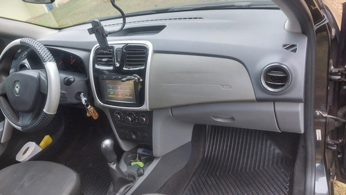 Renault Logan 1.0 16v Expression Hi-flex 4p