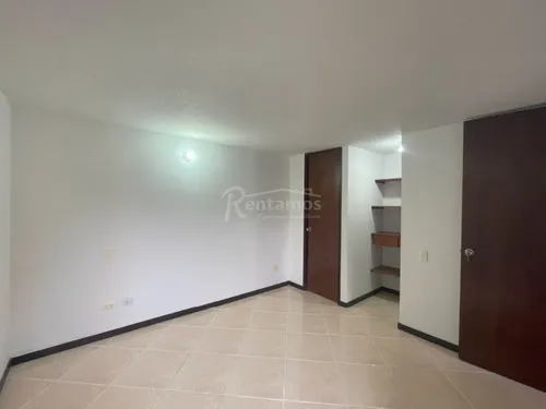 Apartamento En Arriendo En Camino Verde. Cod A776111