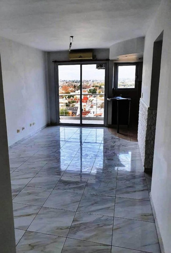 Imagen 2 de 8 de Venta Departamento De 2 Ambientes En Wilde Centro