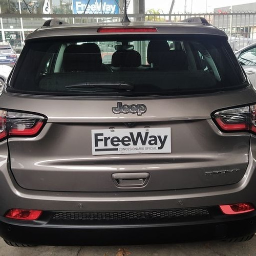 Imagen 4 de 15 de Jeep Compass Sport 1.3t At6