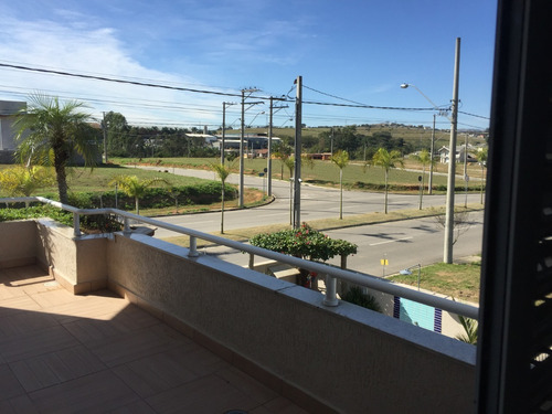 Imagem 2 de 13 de Um Lindo Sobrado No Condomínio Fechado Terras Do Vale - Cf-1706