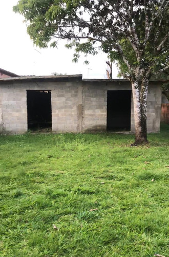 Imagem 2 de 10 de Casa No Litoral Com 2 Quartos E Quintal Amplo. | Ca508-pc
