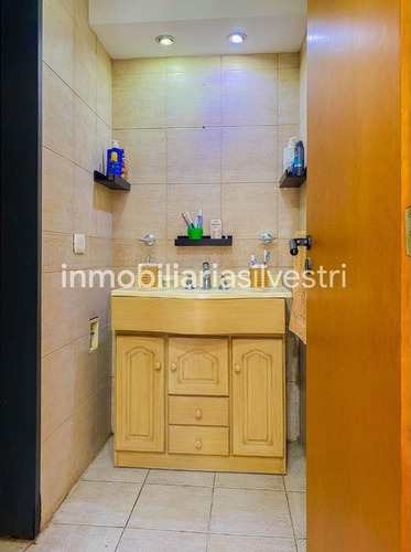 Imagen 5 de 25 de 465 Y 26 City Bell - Casa De 4 Dormitorios En Venta
