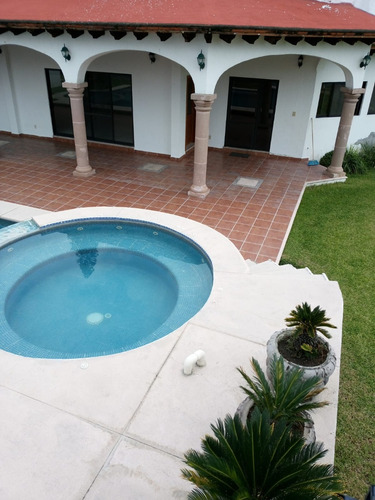 Excelente Casa En Venta Con Alberca En Morelos