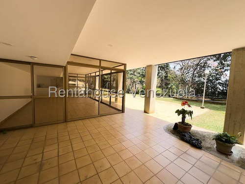 Sb Amplio Y Comodo Apartamento Con Bella Vista Y Excelente Ubicación.sin Fallas En Los Servicios