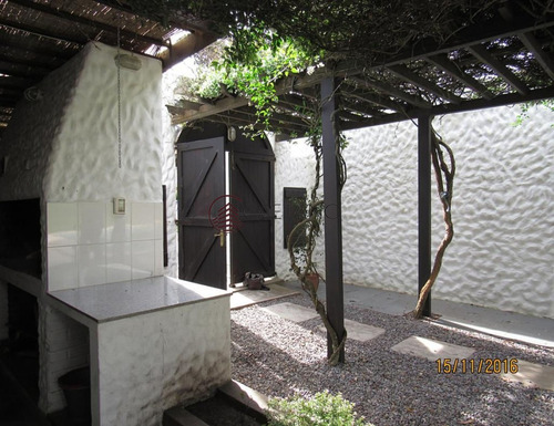 Casa En Rincón Del Indio, A 3 Cuadras Del Mar- Ref: 3115