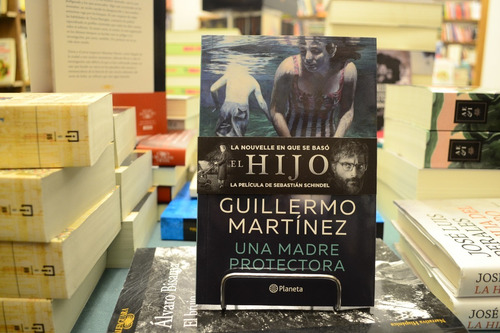 Una Madre Protectora. Guillermo Martínez.