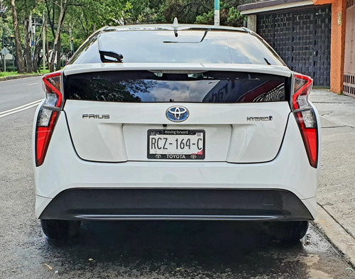 Imagen 7 de 15 de Prius 2017 Premium Gps Piel Factura De Agencia Impecable!!