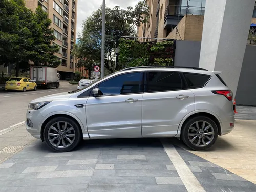 Ford Escape St Line