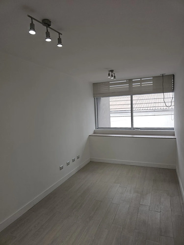 Se Vende Pleno Centro De Antofagasta Cercano Varios Servicio