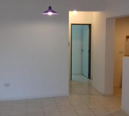 Imagen 3 de 17 de Departamento 2 Ambientes En Caseros Centro