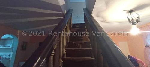Imagen 19 de 30 de Casas En Venta Zona Centro Barquisimeto 22-9110 /m