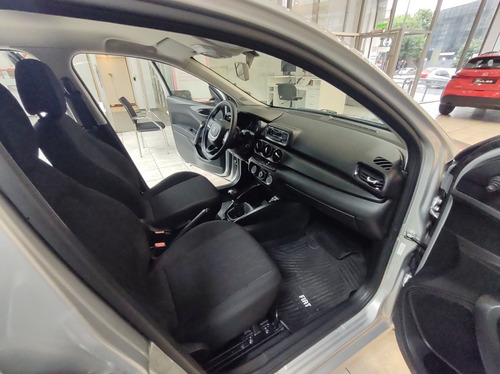 Imagen 11 de 25 de Fiat Cronos Attractive 1.3 (*dr*)