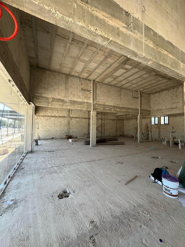 Renta De Local Comercial En Caucel En Preventa En Obra Gris