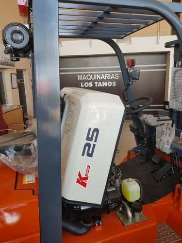 Imagen 9 de 15 de Autoelevador Chl/ Heli 2500kg Motor A498 Euro3 Torre 3.5 M