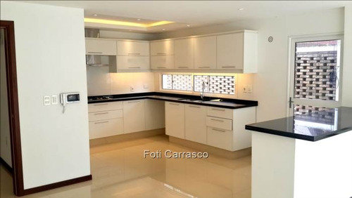Imagen 6 de 15 de Importante Y Moderna Residencia A Estrenar
