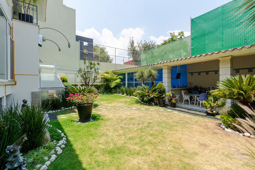 Vive Entre Lujo Y Bosque En Colinas Del Bosque