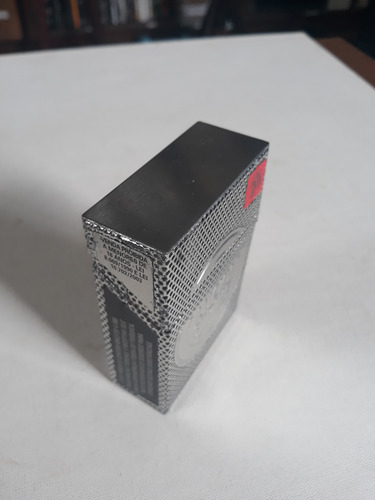 Lata De Lucky Strike Em Metal Vazado (selo Vermelho) Raro (Usado)